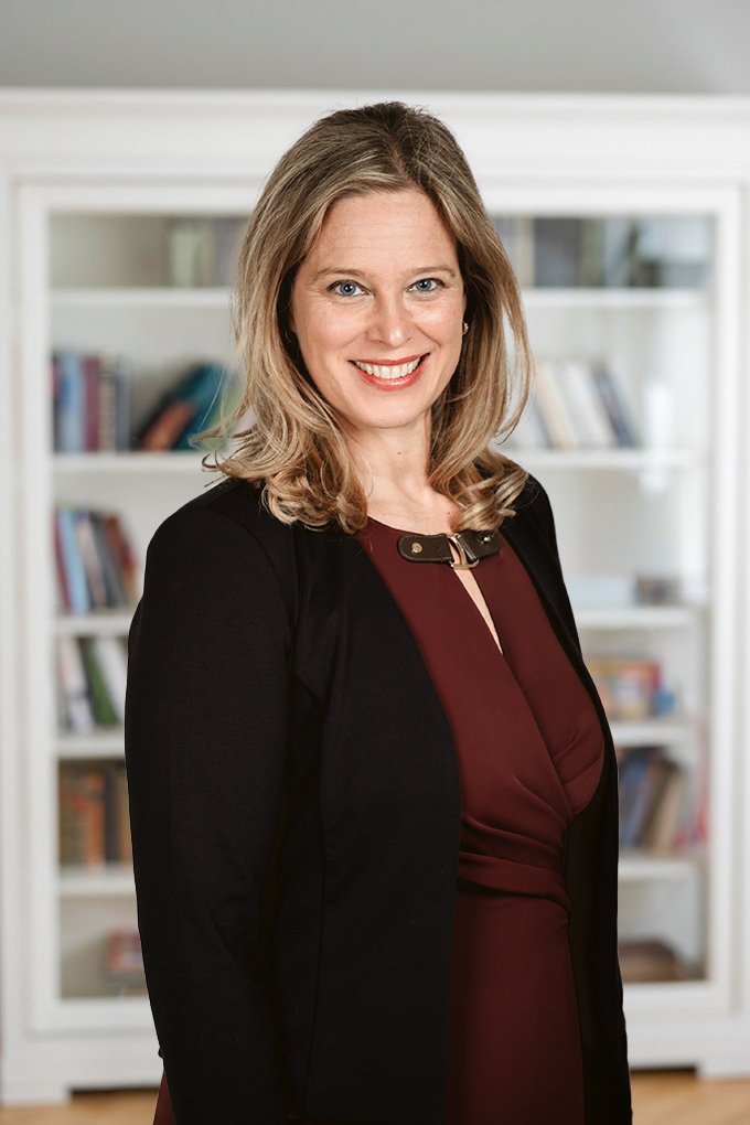 Irena Gogl-Hassanin.